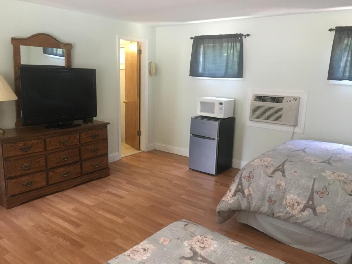 La Plaza Del Sol Motel Mashpee Dış mekan fotoğraf