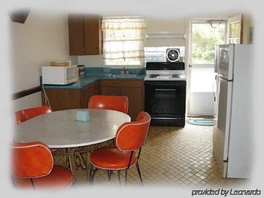 La Plaza Del Sol Motel Mashpee Restoran fotoğraf